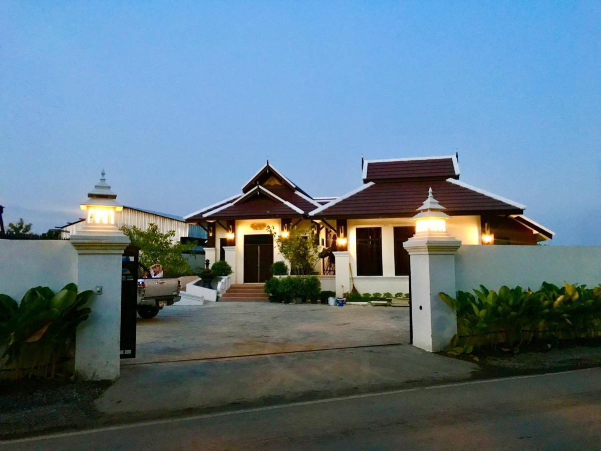 Lanna Kamin Pool Villa Airport Чиангмай Экстерьер фото